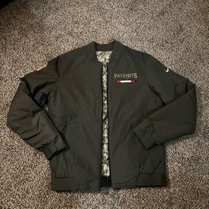 Like-New Nike NFL Salute To Service Patriots Reversible Bomber Jacket